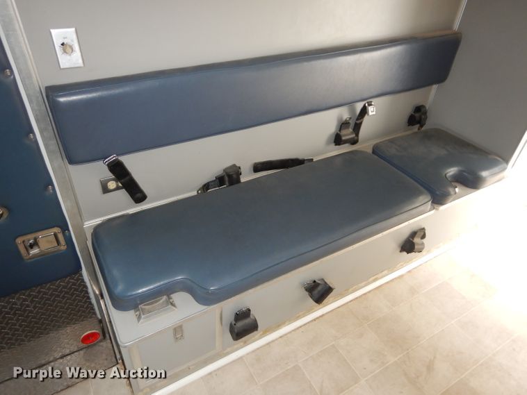 image for item DM0729 1998 Ford Econoline E450  ambulance