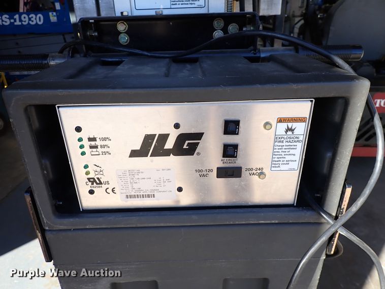 image for item IB9202 2007 JLG 30AM  vertical lift