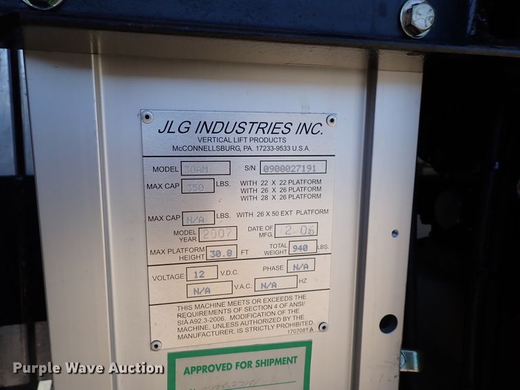 image for item IB9202 2007 JLG 30AM  vertical lift