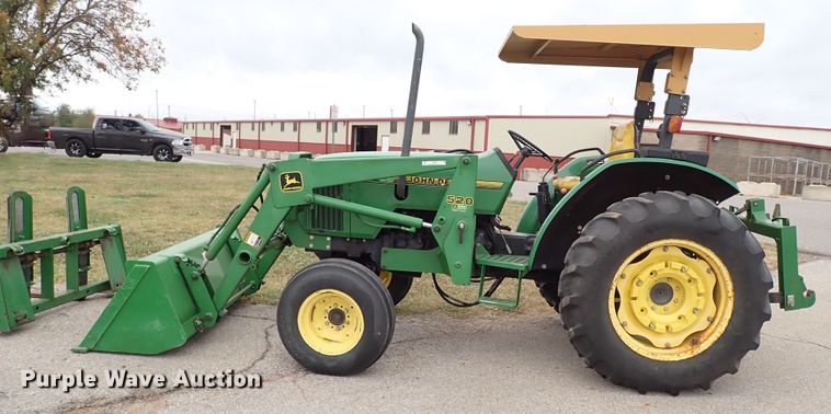 image for item IC9639 1996 John Deere 5300  tractor