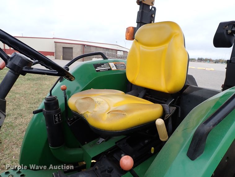 image for item IC9639 1996 John Deere 5300  tractor