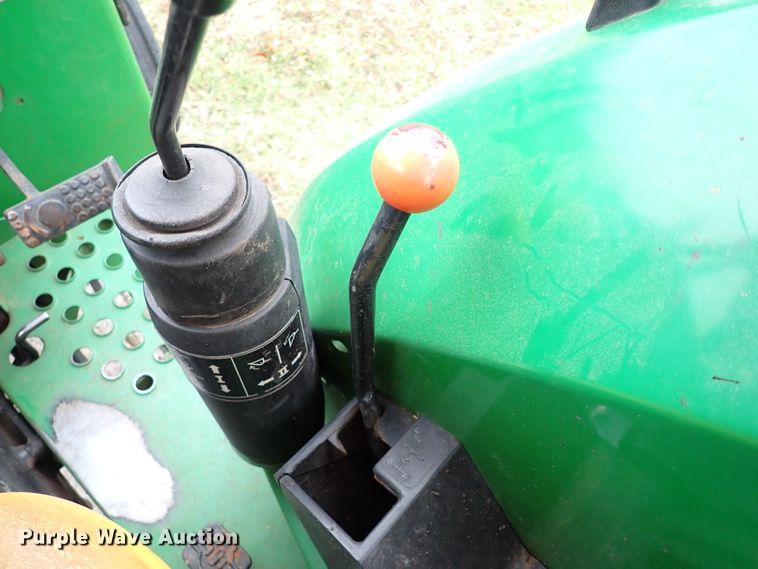 image for item IC9639 1996 John Deere 5300  tractor