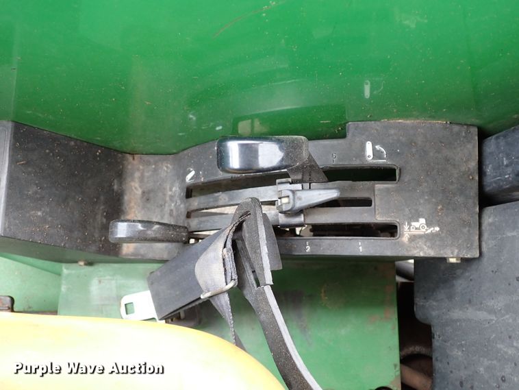 image for item IC9639 1996 John Deere 5300  tractor