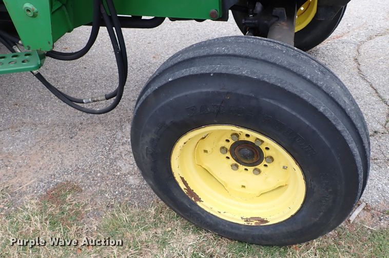 image for item IC9639 1996 John Deere 5300  tractor