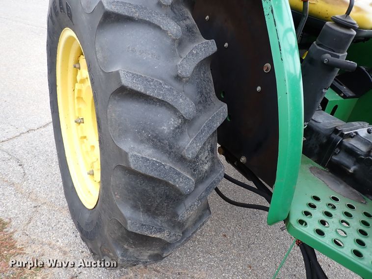 image for item IC9639 1996 John Deere 5300  tractor