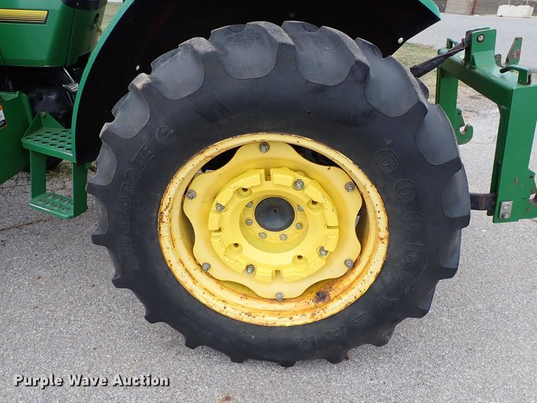 image for item IC9639 1996 John Deere 5300  tractor