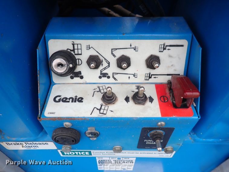 image for item IK9184 1998 Genie Z-30/20  boom lift