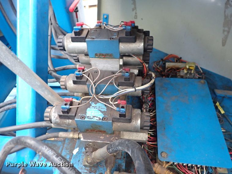 image for item IK9184 1998 Genie Z-30/20  boom lift