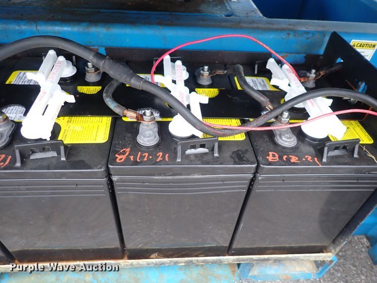 image for item IK9184 1998 Genie Z-30/20  boom lift