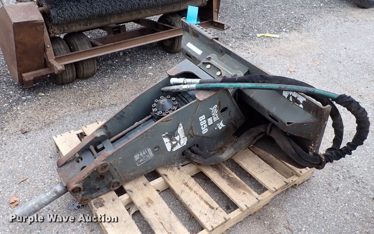 image for item IK9191 Bobcat B850  skid steer breaker