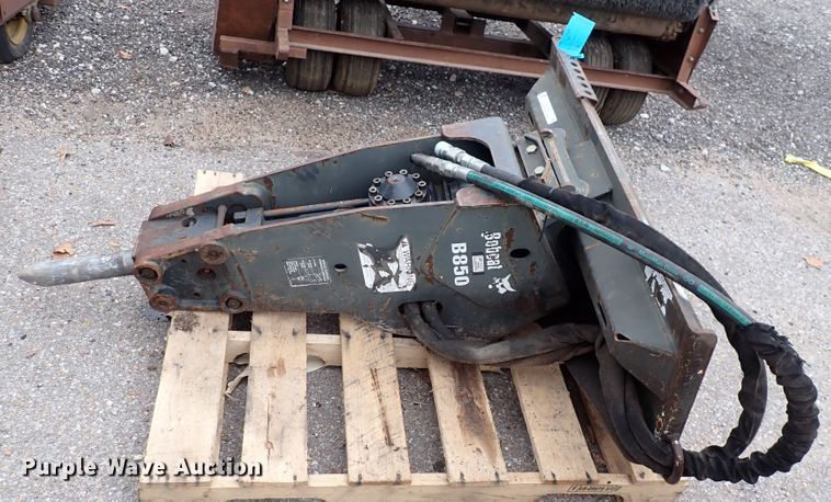 image for item IK9191 Bobcat B850  skid steer breaker