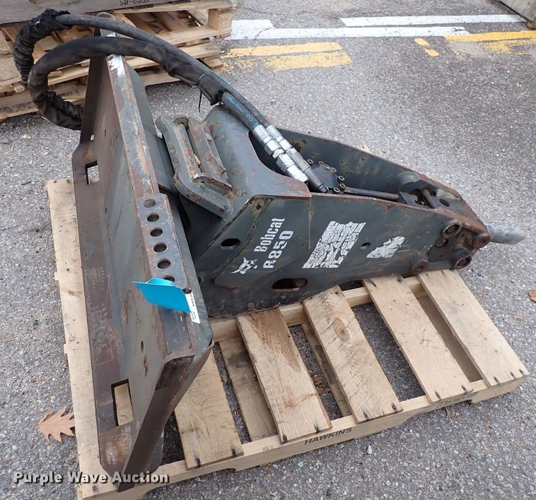 image for item IK9191 Bobcat B850  skid steer breaker