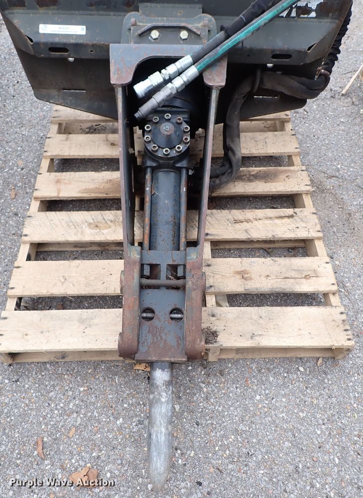 image for item IK9191 Bobcat B850  skid steer breaker