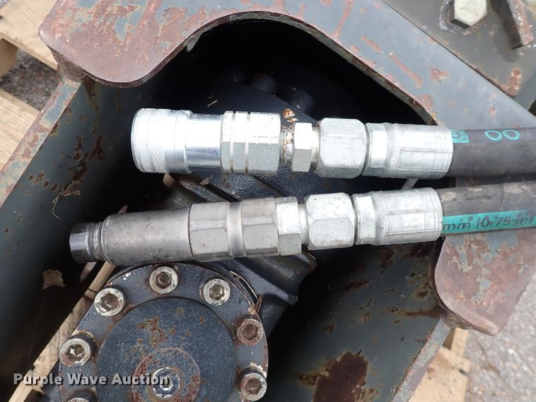 image for item IK9191 Bobcat B850  skid steer breaker