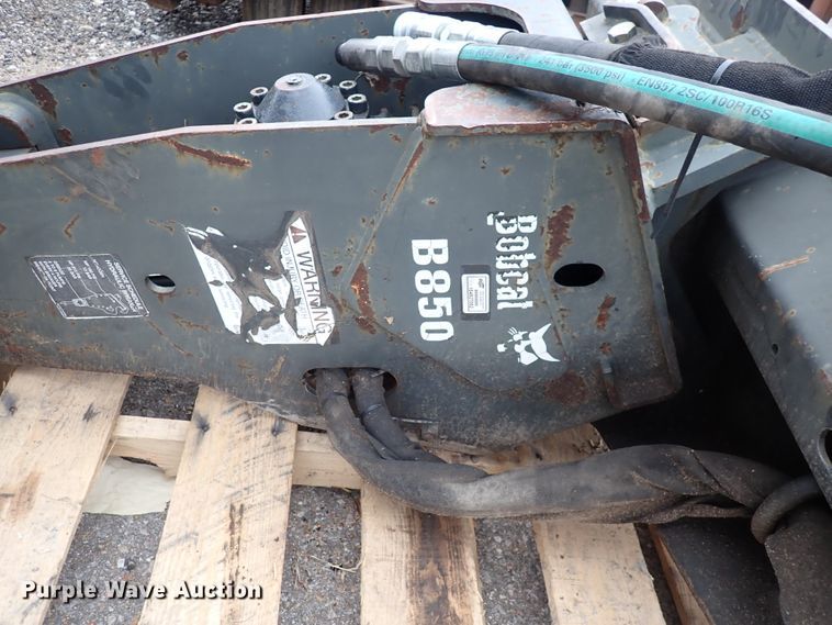 image for item IK9191 Bobcat B850  skid steer breaker