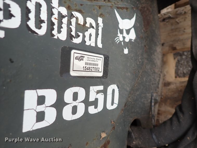 image for item IK9191 Bobcat B850  skid steer breaker