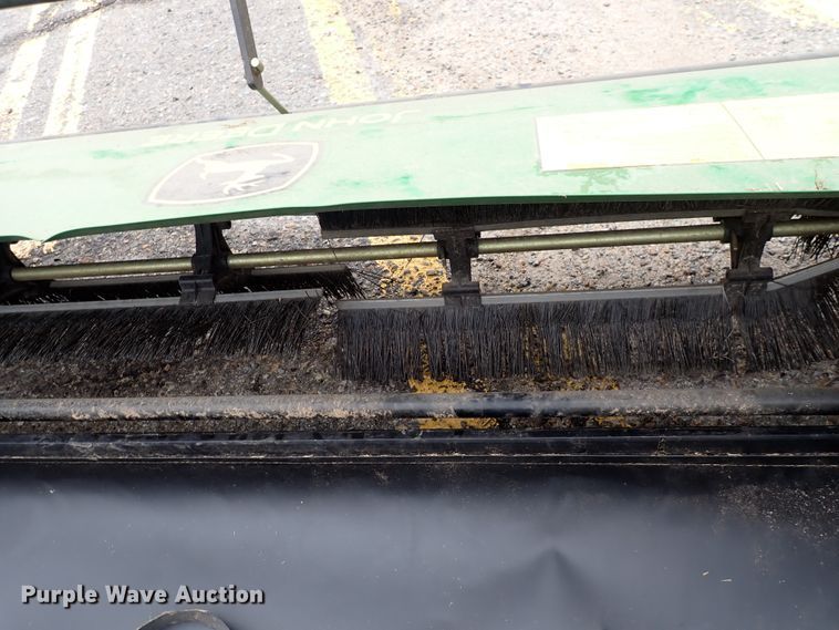 image for item IK9204 John Deere  leaf collector