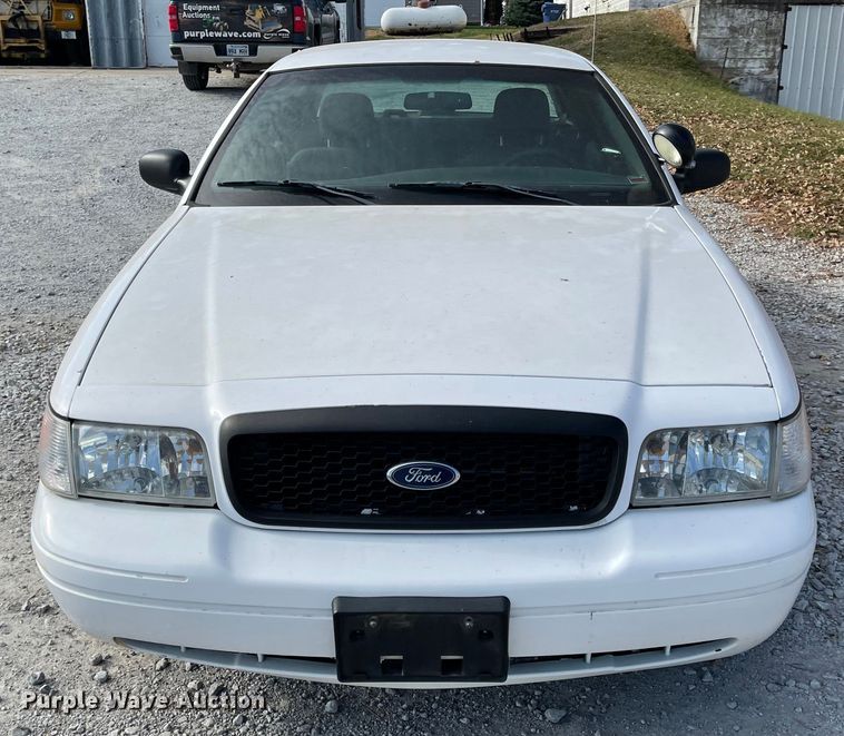 image for item IK9648 2006 Ford Crown Victoria Police Interceptor