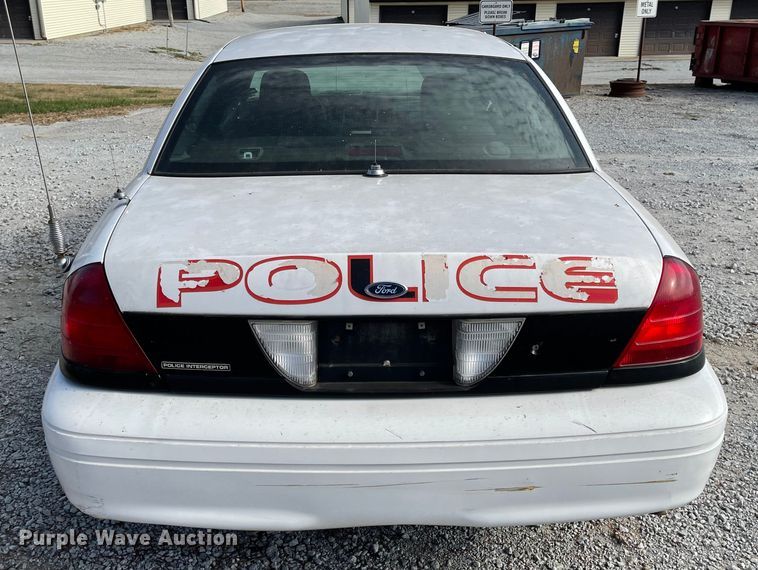 image for item IK9648 2006 Ford Crown Victoria Police Interceptor