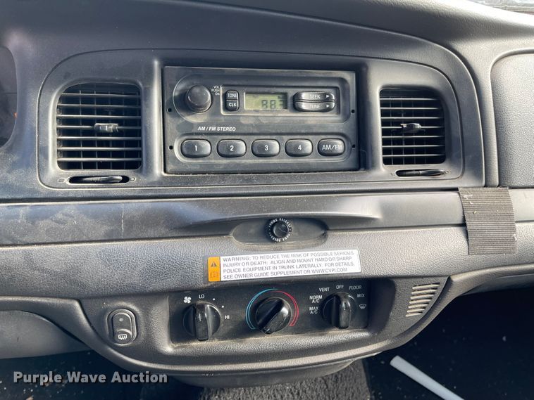 image for item IK9648 2006 Ford Crown Victoria Police Interceptor