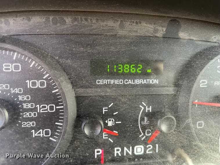 image for item IK9648 2006 Ford Crown Victoria Police Interceptor