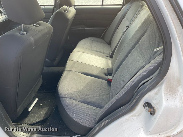 image for item IK9648 2006 Ford Crown Victoria Police Interceptor