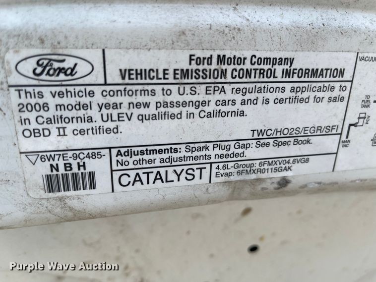 image for item IK9648 2006 Ford Crown Victoria Police Interceptor