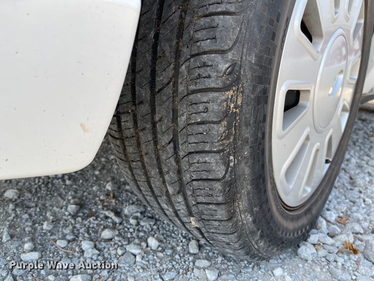 image for item IK9648 2006 Ford Crown Victoria Police Interceptor