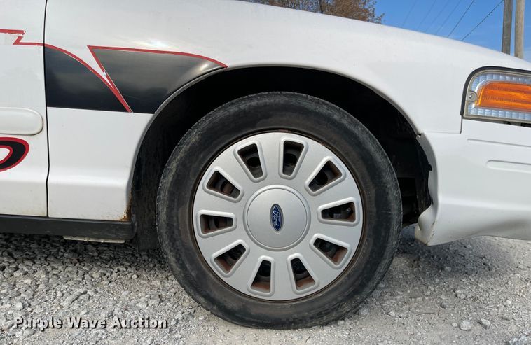 image for item IK9648 2006 Ford Crown Victoria Police Interceptor