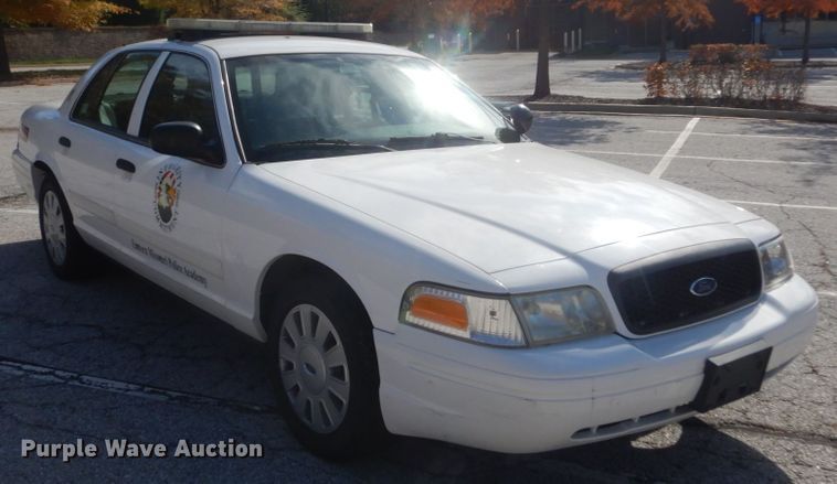 image for item IV9534 2009 Ford Crown Victoria Police Interceptor
