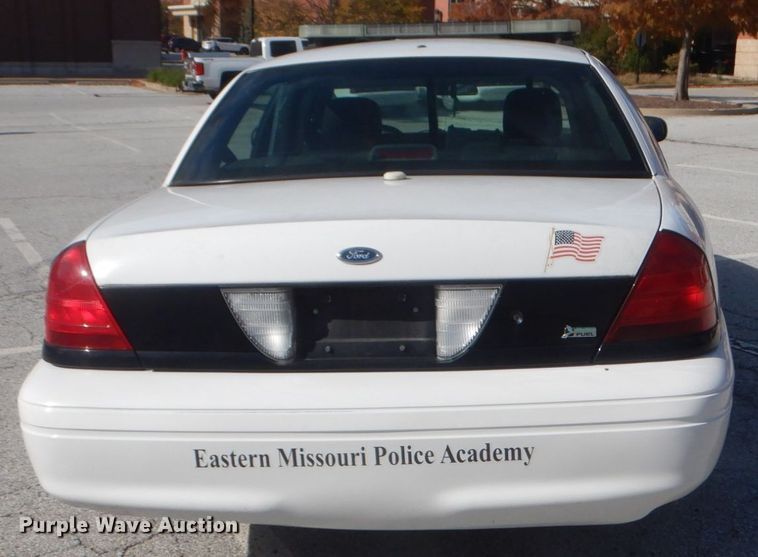 image for item IV9534 2009 Ford Crown Victoria Police Interceptor