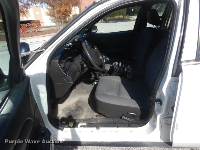 image for item IV9534 2009 Ford Crown Victoria Police Interceptor