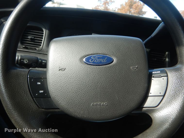 image for item IV9534 2009 Ford Crown Victoria Police Interceptor