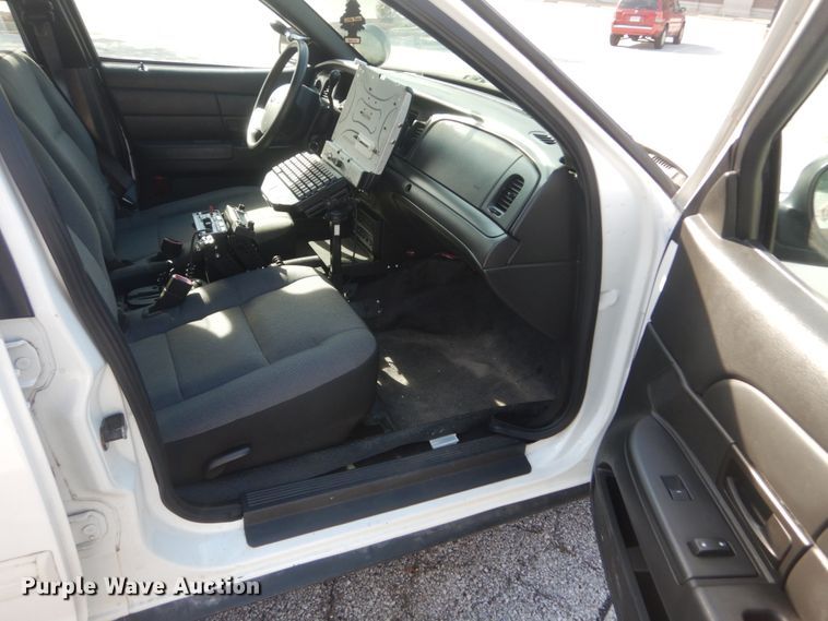 image for item IV9534 2009 Ford Crown Victoria Police Interceptor