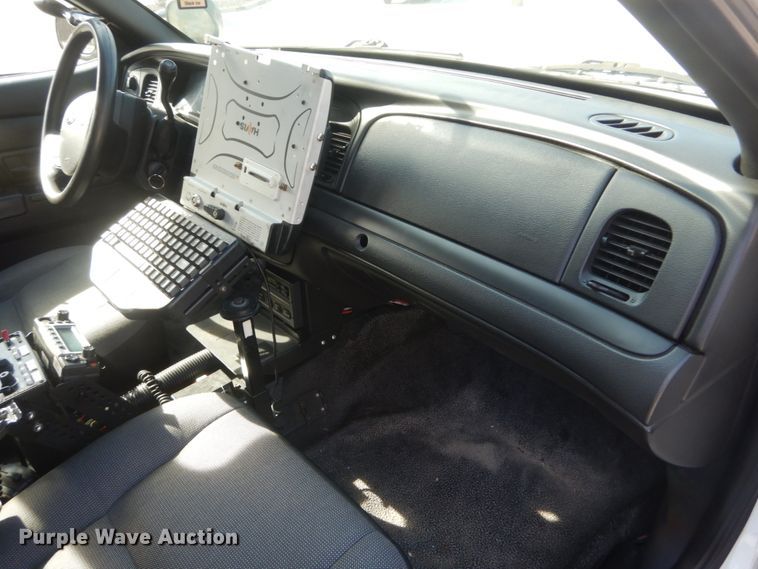 image for item IV9534 2009 Ford Crown Victoria Police Interceptor