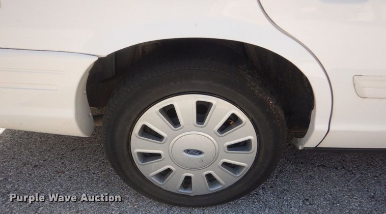 image for item IV9534 2009 Ford Crown Victoria Police Interceptor