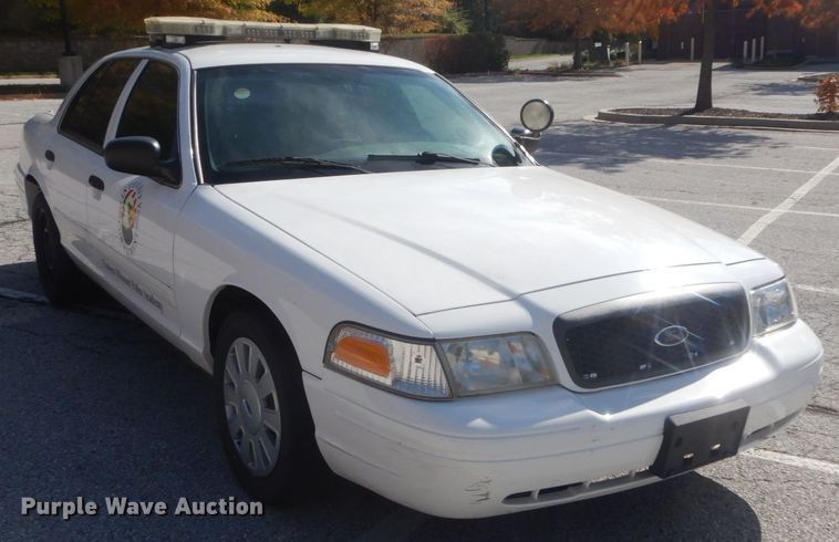 image for item IV9535 2011 Ford Crown Victoria Police Interceptor