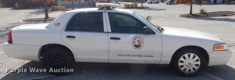 image for item IV9535 2011 Ford Crown Victoria Police Interceptor