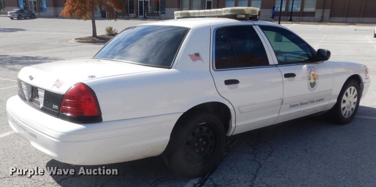 image for item IV9535 2011 Ford Crown Victoria Police Interceptor