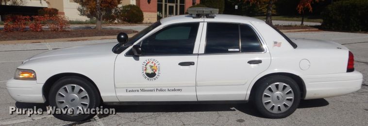 image for item IV9535 2011 Ford Crown Victoria Police Interceptor