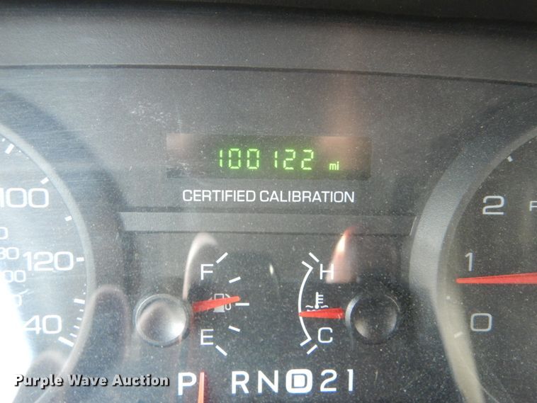 image for item IV9535 2011 Ford Crown Victoria Police Interceptor