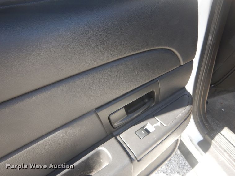 image for item IV9535 2011 Ford Crown Victoria Police Interceptor