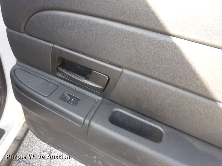 image for item IV9535 2011 Ford Crown Victoria Police Interceptor