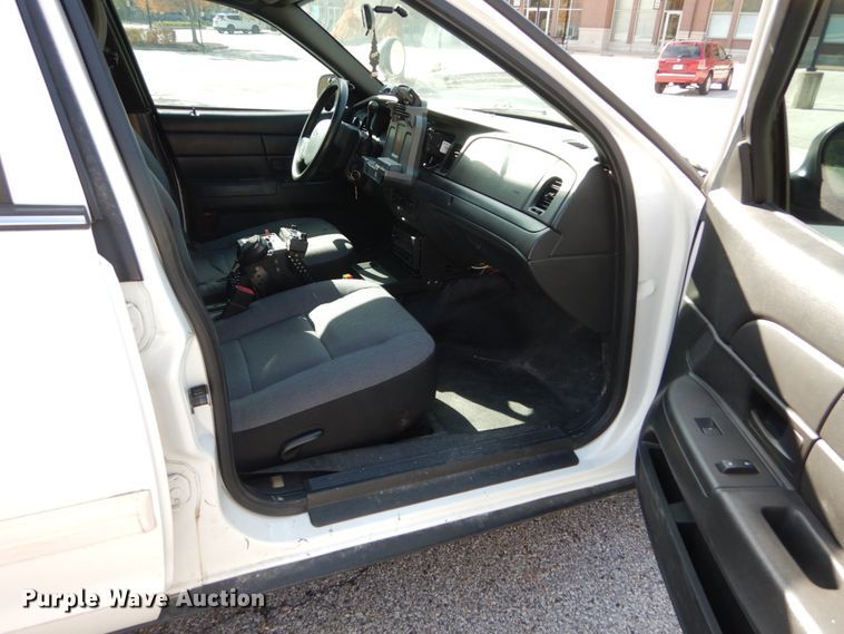 image for item IV9535 2011 Ford Crown Victoria Police Interceptor