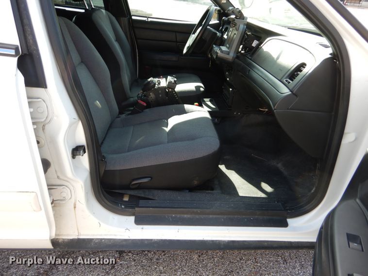image for item IV9535 2011 Ford Crown Victoria Police Interceptor
