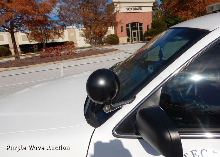 image for item IV9535 2011 Ford Crown Victoria Police Interceptor