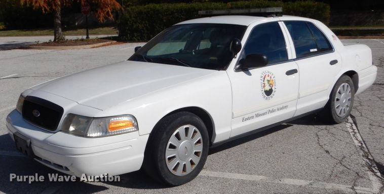 image for item IV9536 2009 Ford Crown Victoria Police Interceptor
