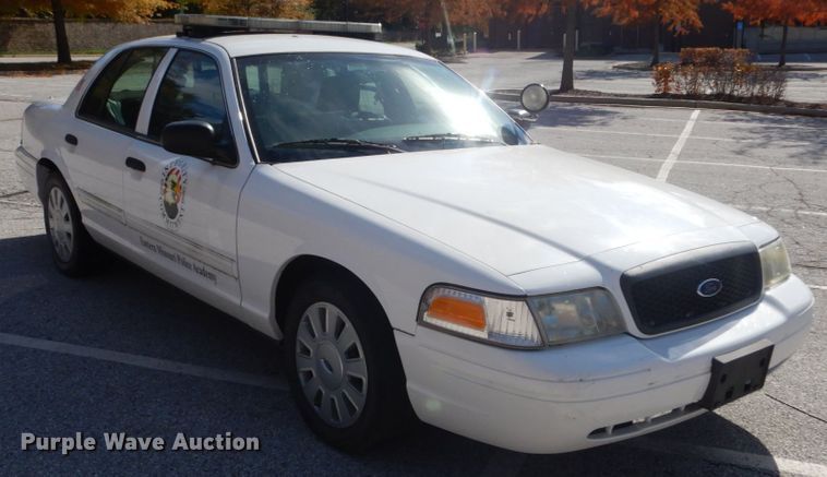 image for item IV9536 2009 Ford Crown Victoria Police Interceptor