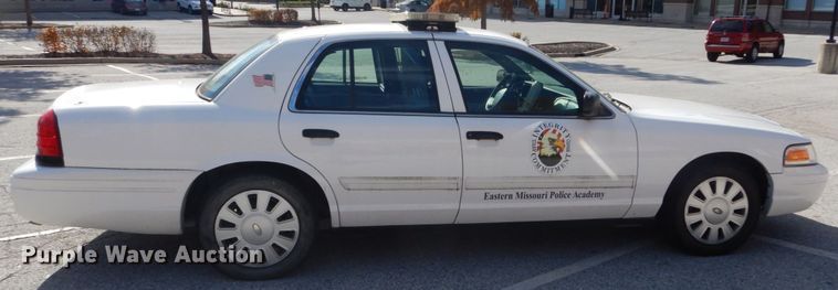 image for item IV9536 2009 Ford Crown Victoria Police Interceptor