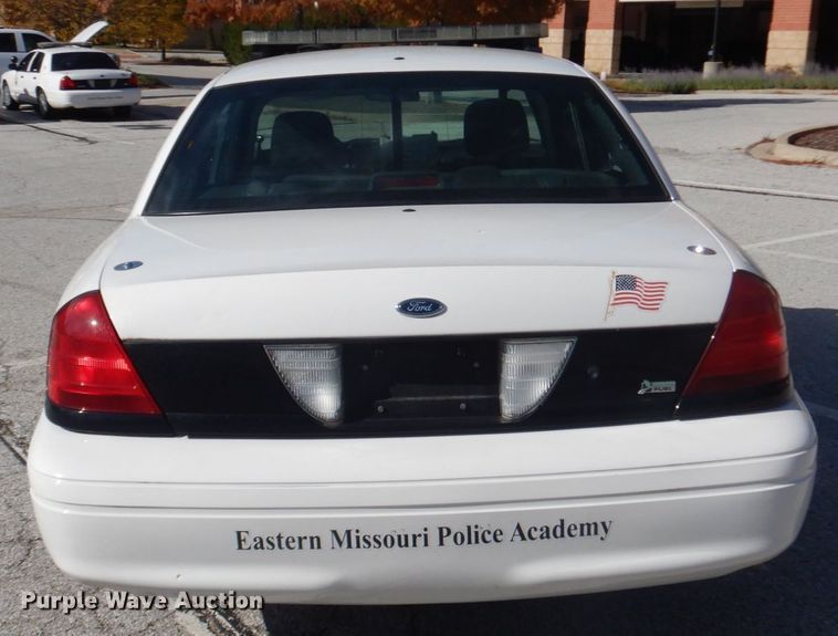 image for item IV9536 2009 Ford Crown Victoria Police Interceptor